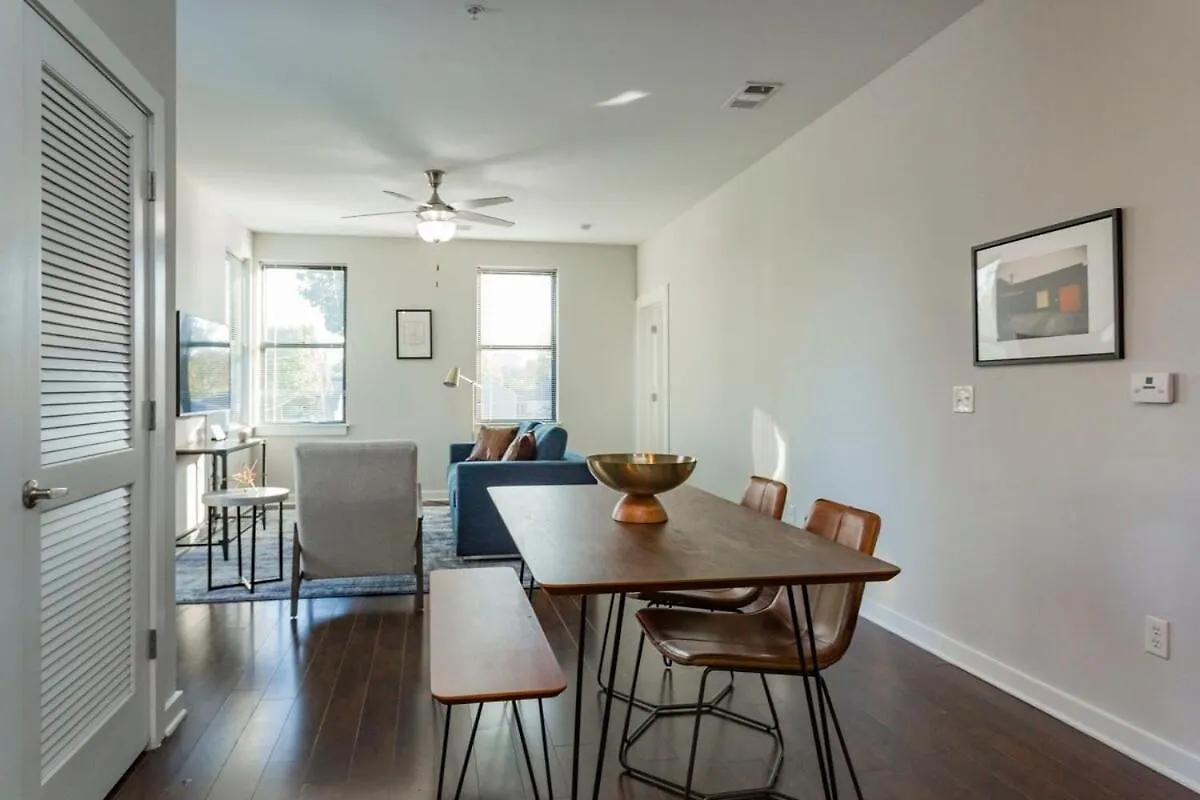 아파트 Cozysuites Two Alluring Music Row Condos W Parking 내슈빌 미국