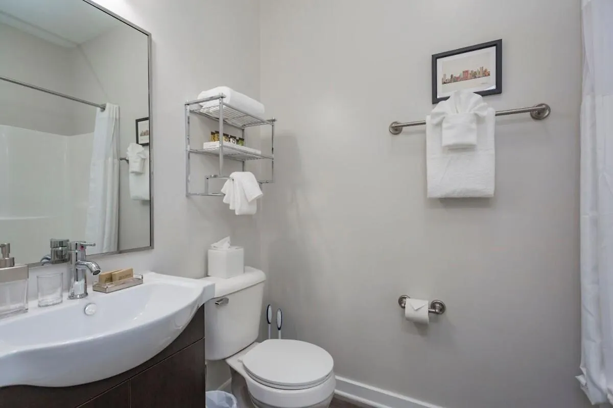 Cozysuites Two Alluring Music Row Condos W Parking 내슈빌 0*,  미국